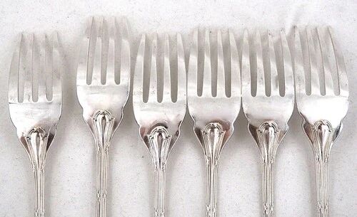 Christofle Rubans model, 6 fish cutlery, 12 pieces in silver-plated metal.