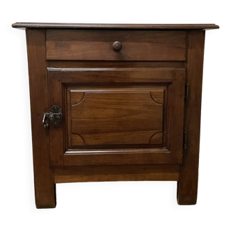 Small piece of furniture called Community Walnut from the end of the 18th century