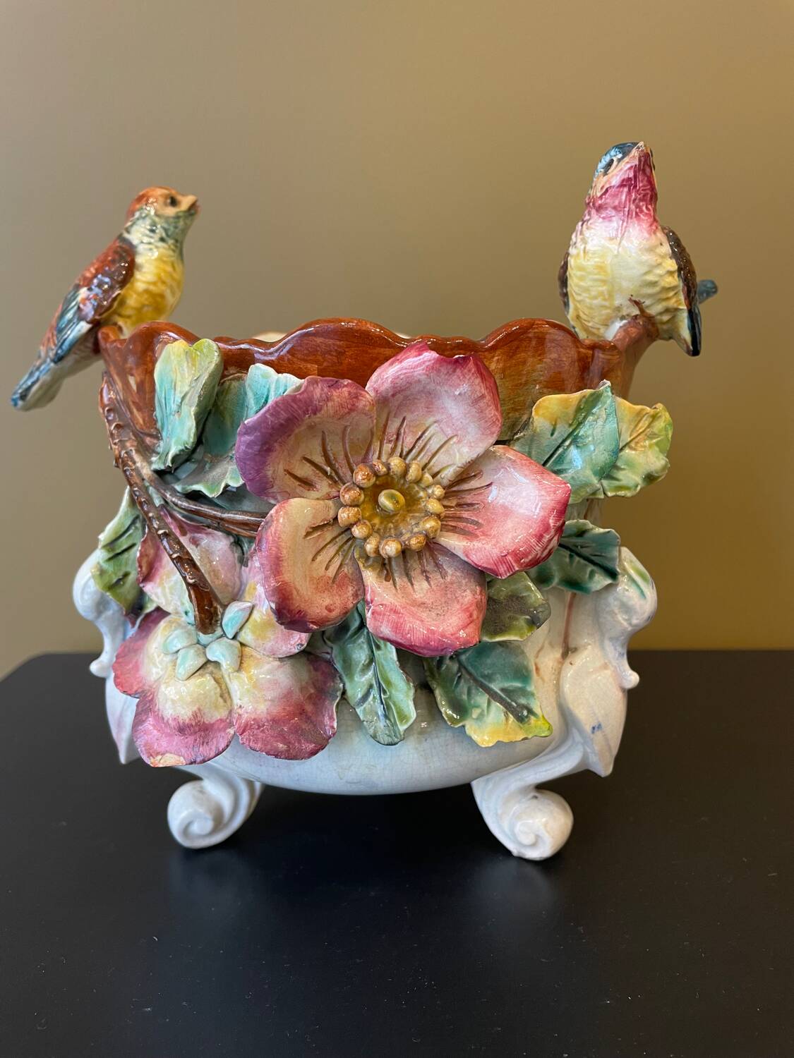 Plant pot, bird slip