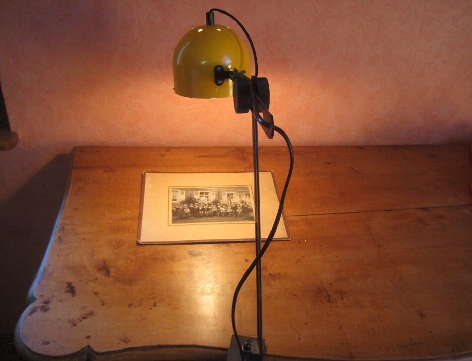Vintage, former lampe of bureau or atelier