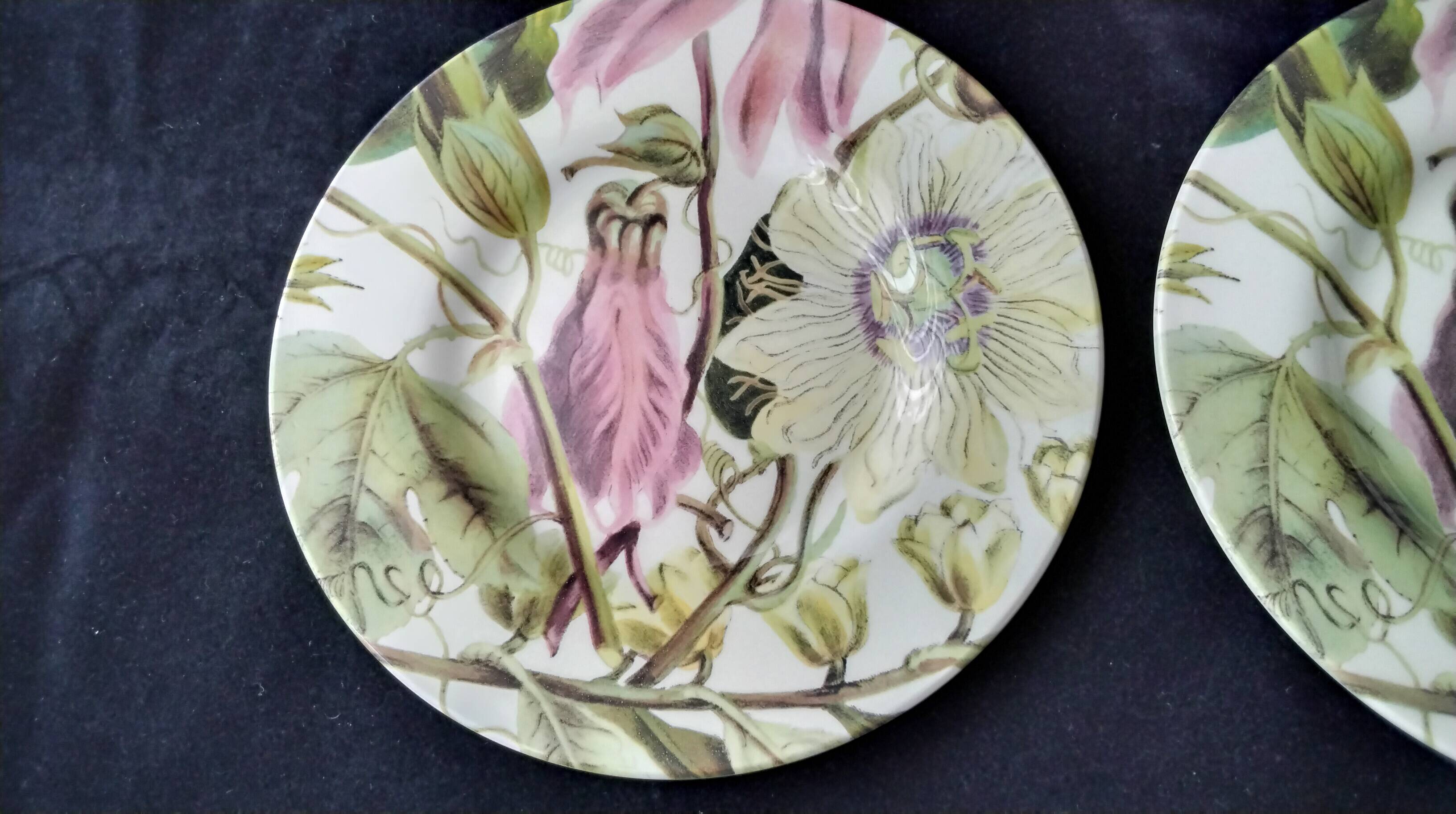 4 dessert plates in fine English earthenware Royal Stafford