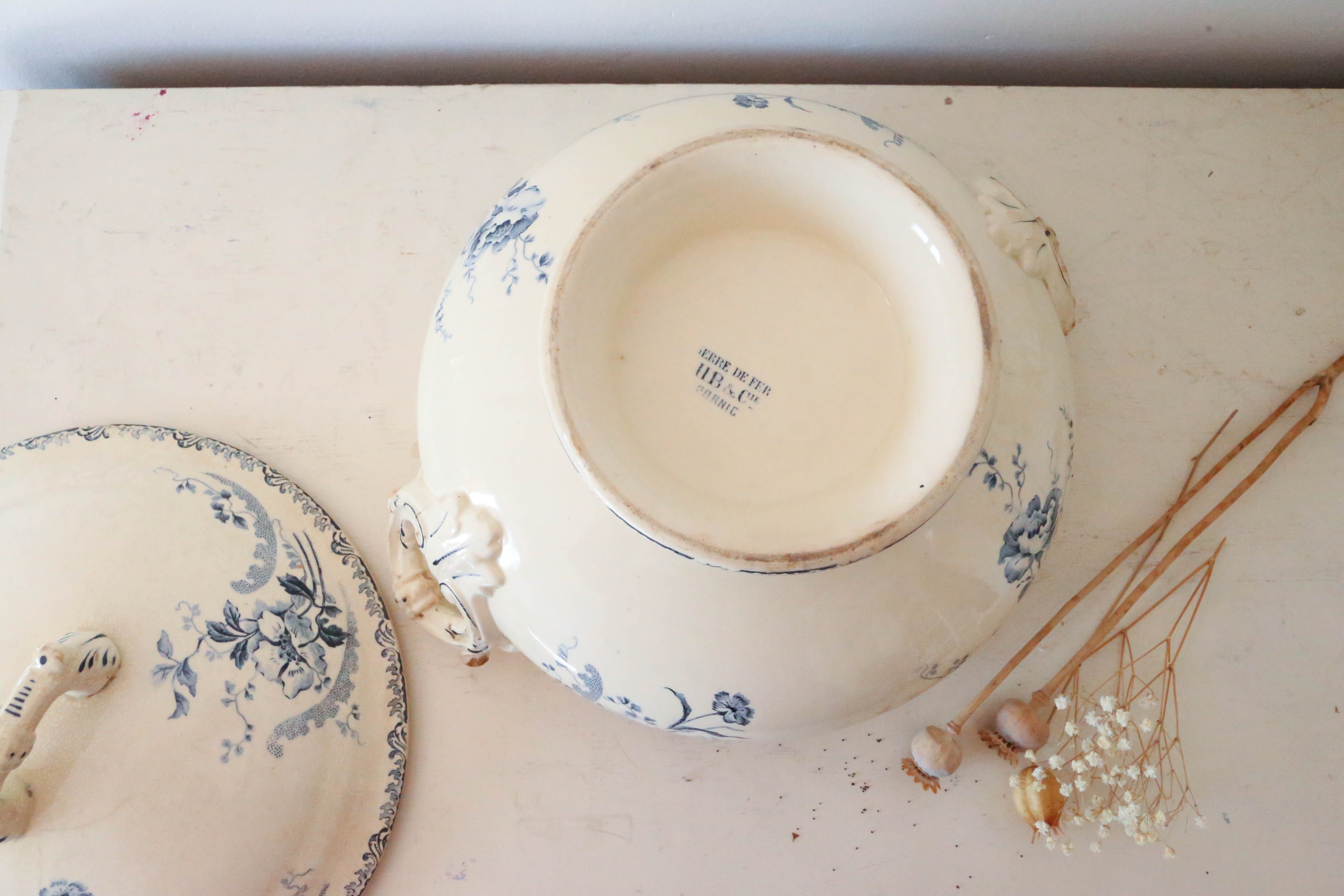 Soup bowl or salad bowl model Pornic, H. Boulenger & Cie, Terre de Fer, French manufacture