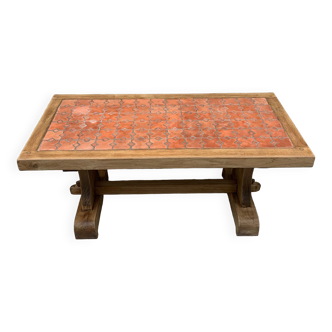 Wooden coffee table and tiles