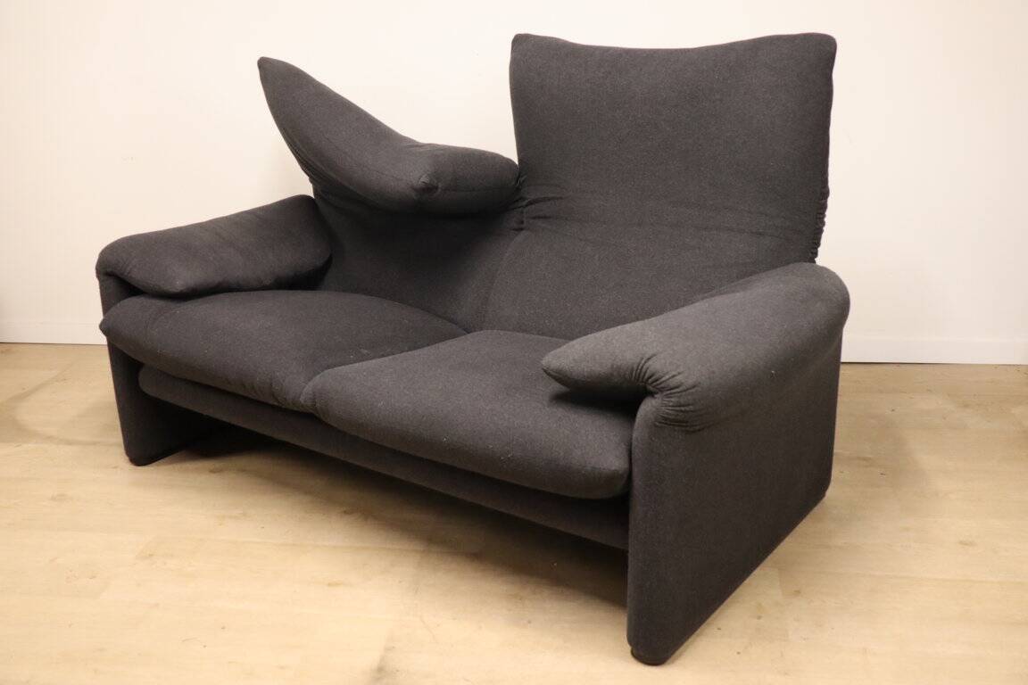“Maralunga” sofa by Vico Magistretti for Cassina in tweed