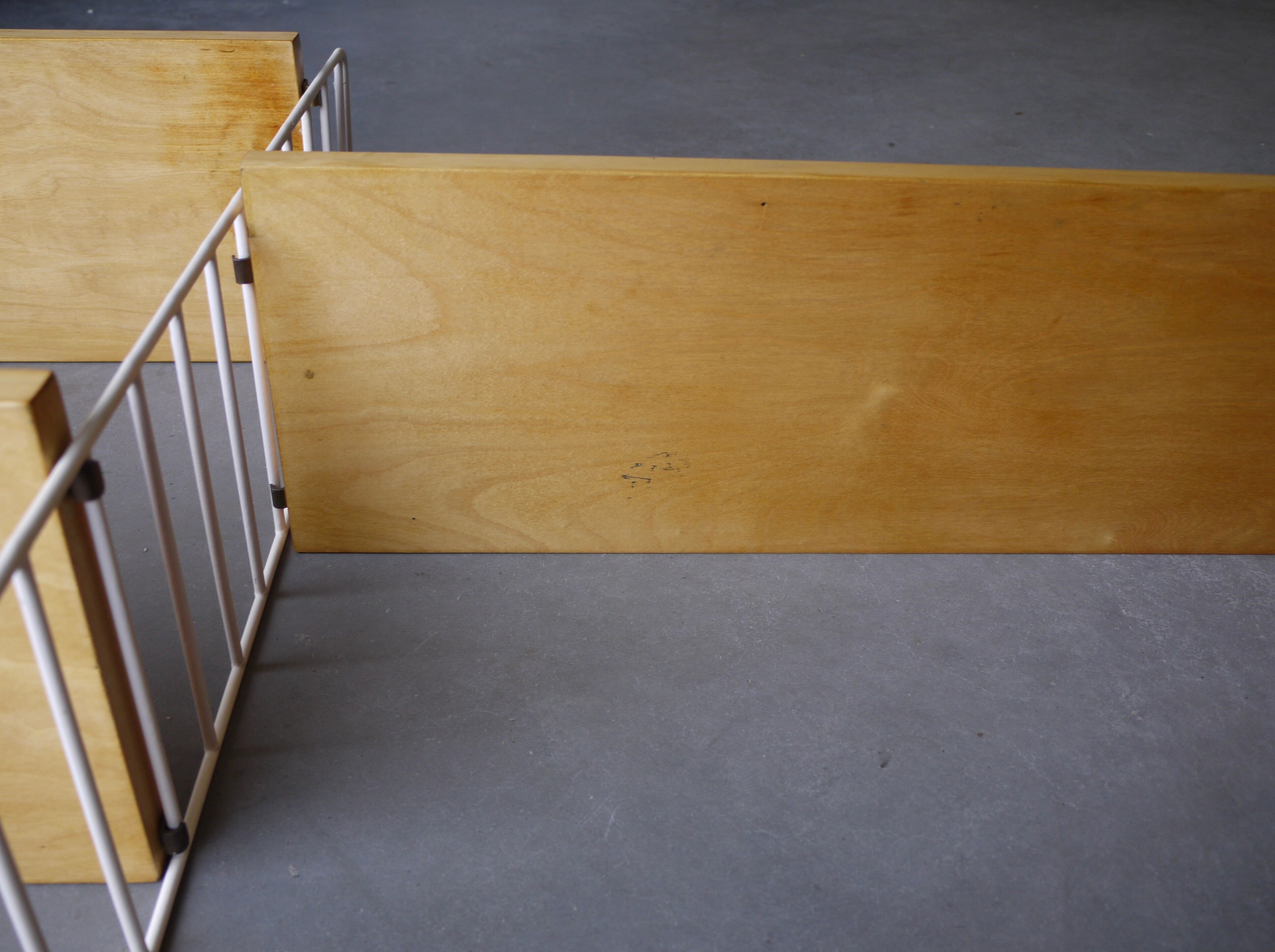 Vintage wall shelving unit by Nisse Strinning for String AB. 1950s