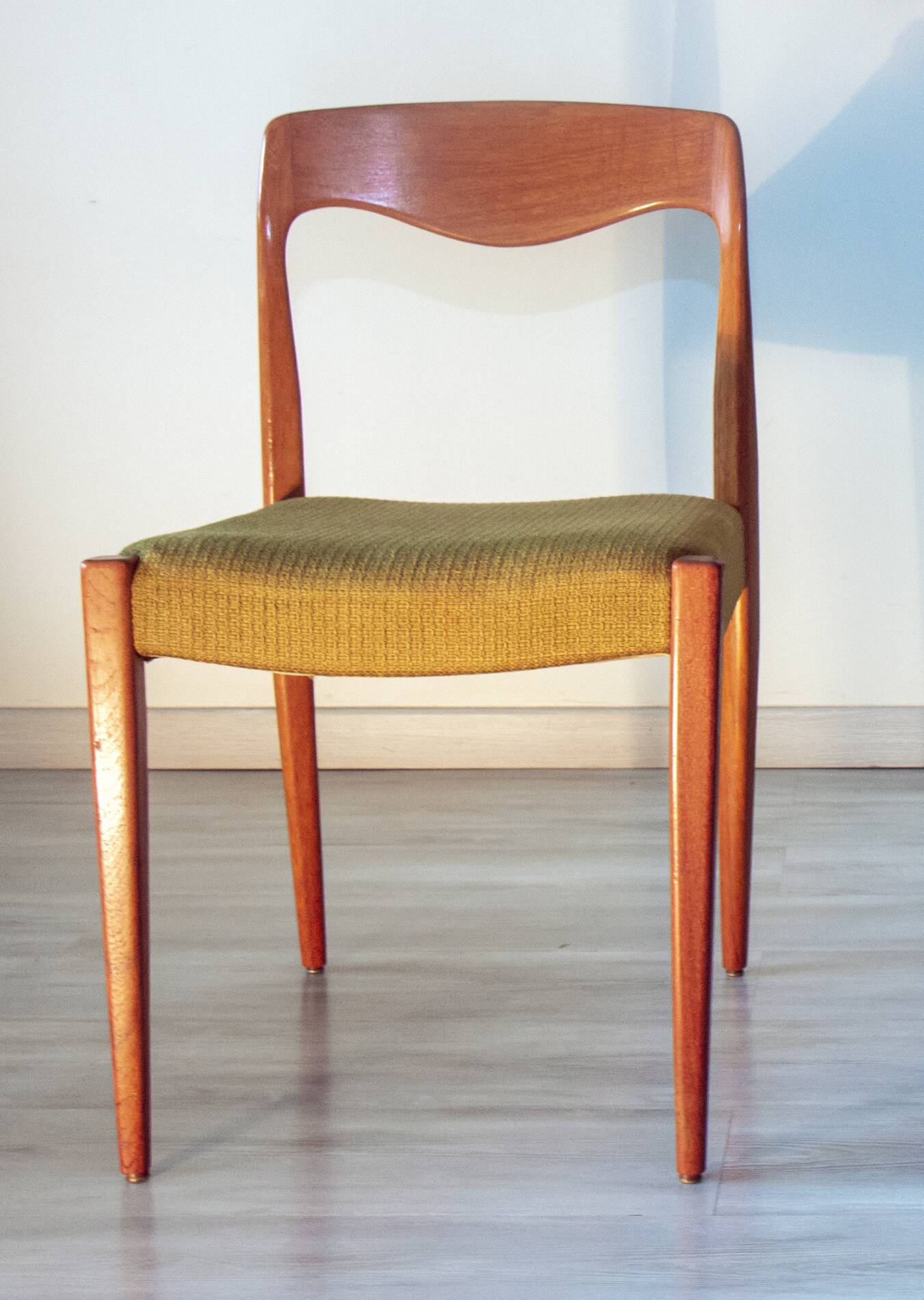 Scandinavian chair from the 1960s in the style of Niels Otto Møller.