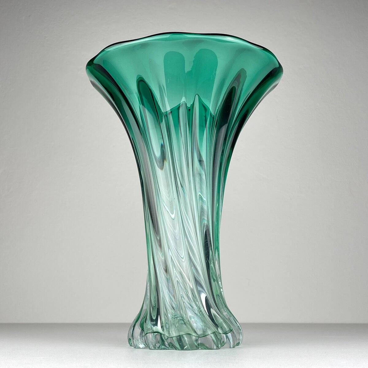 Vintage green Murano vase, Italy, 1970s