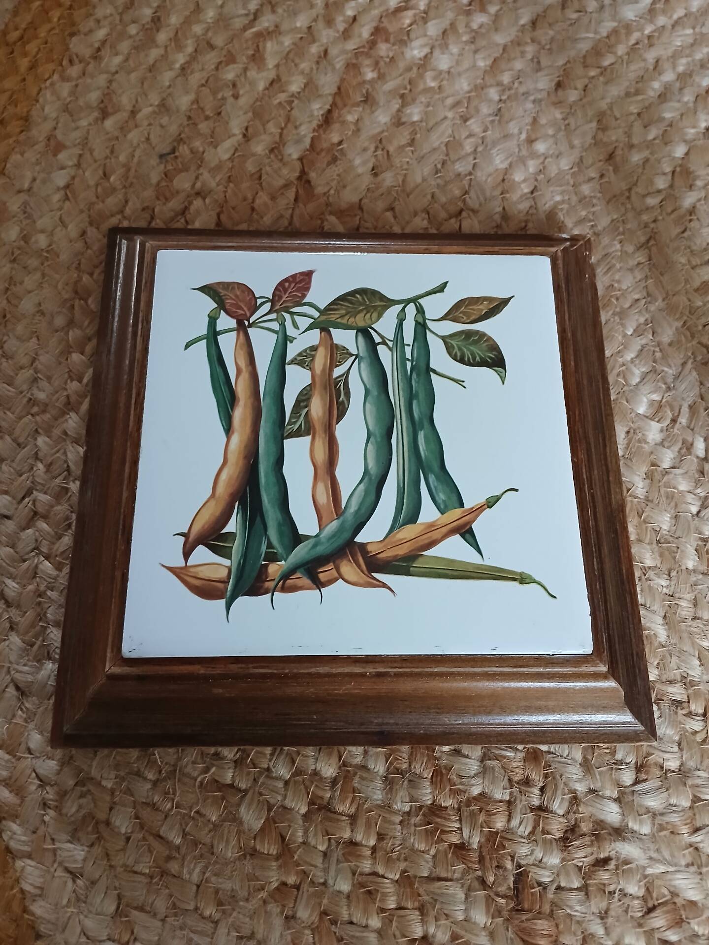Dessous de plat ancien avec motif botanique