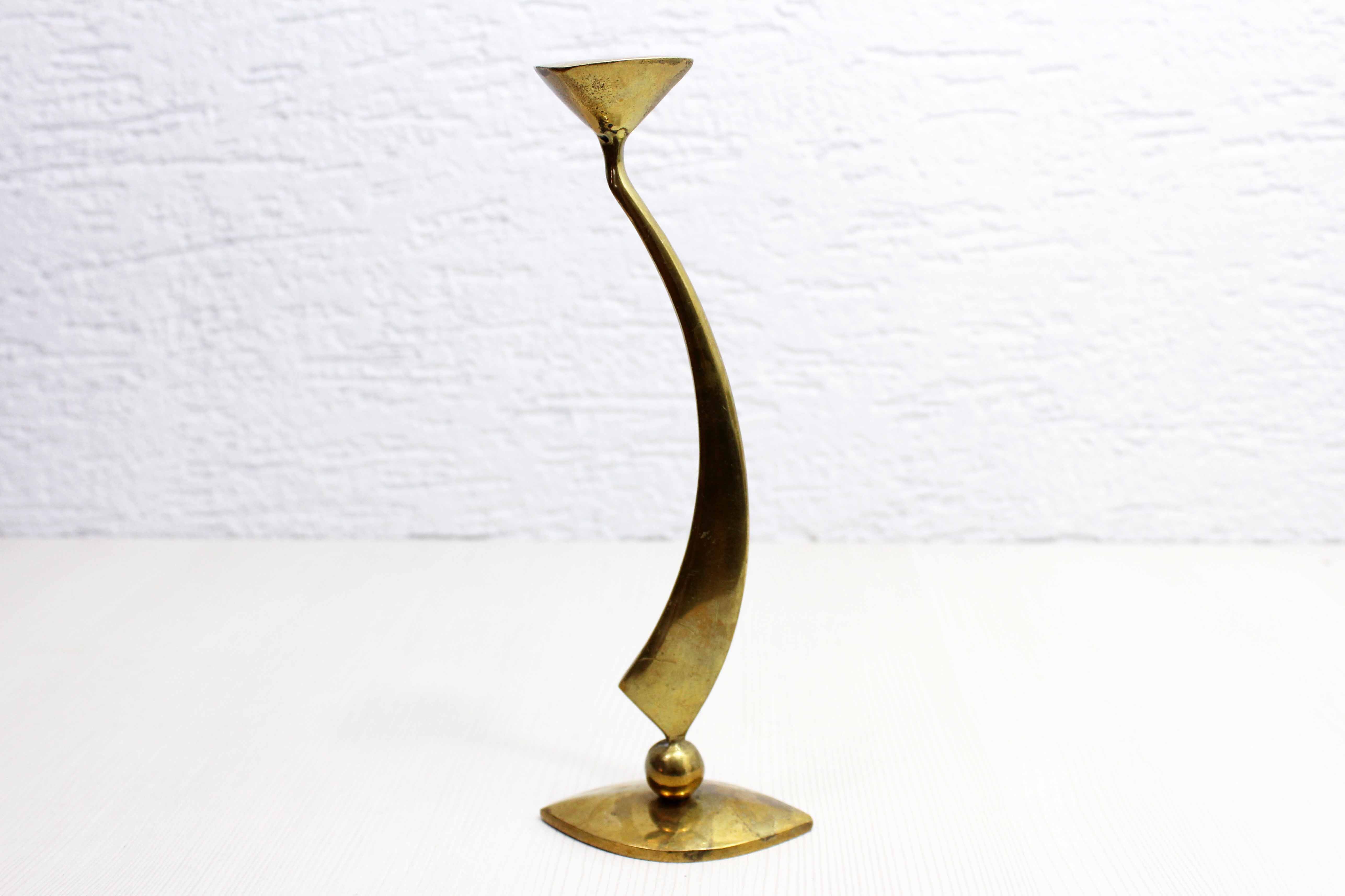 Modernist candle holder