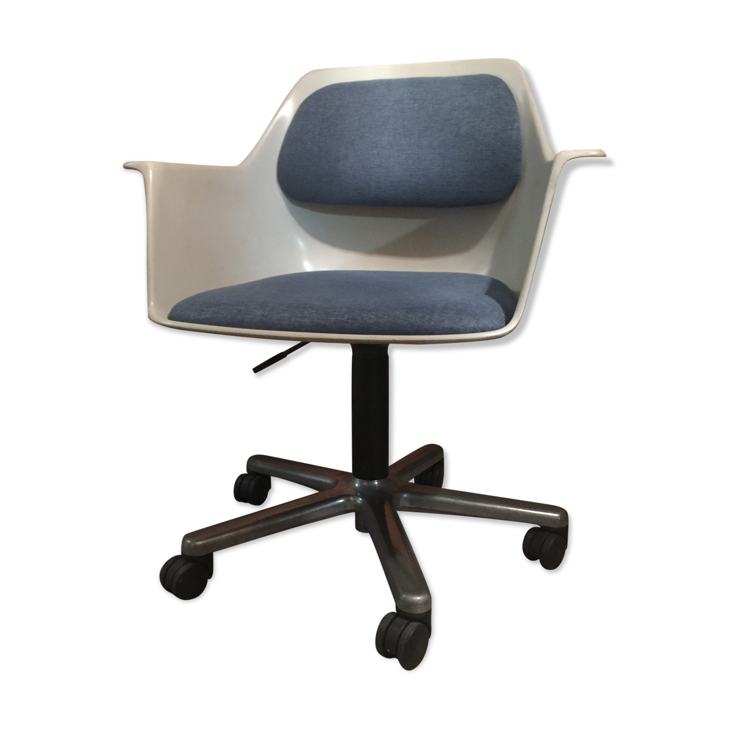 70' desk armchair