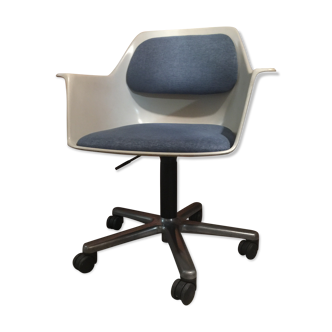 70' desk armchair