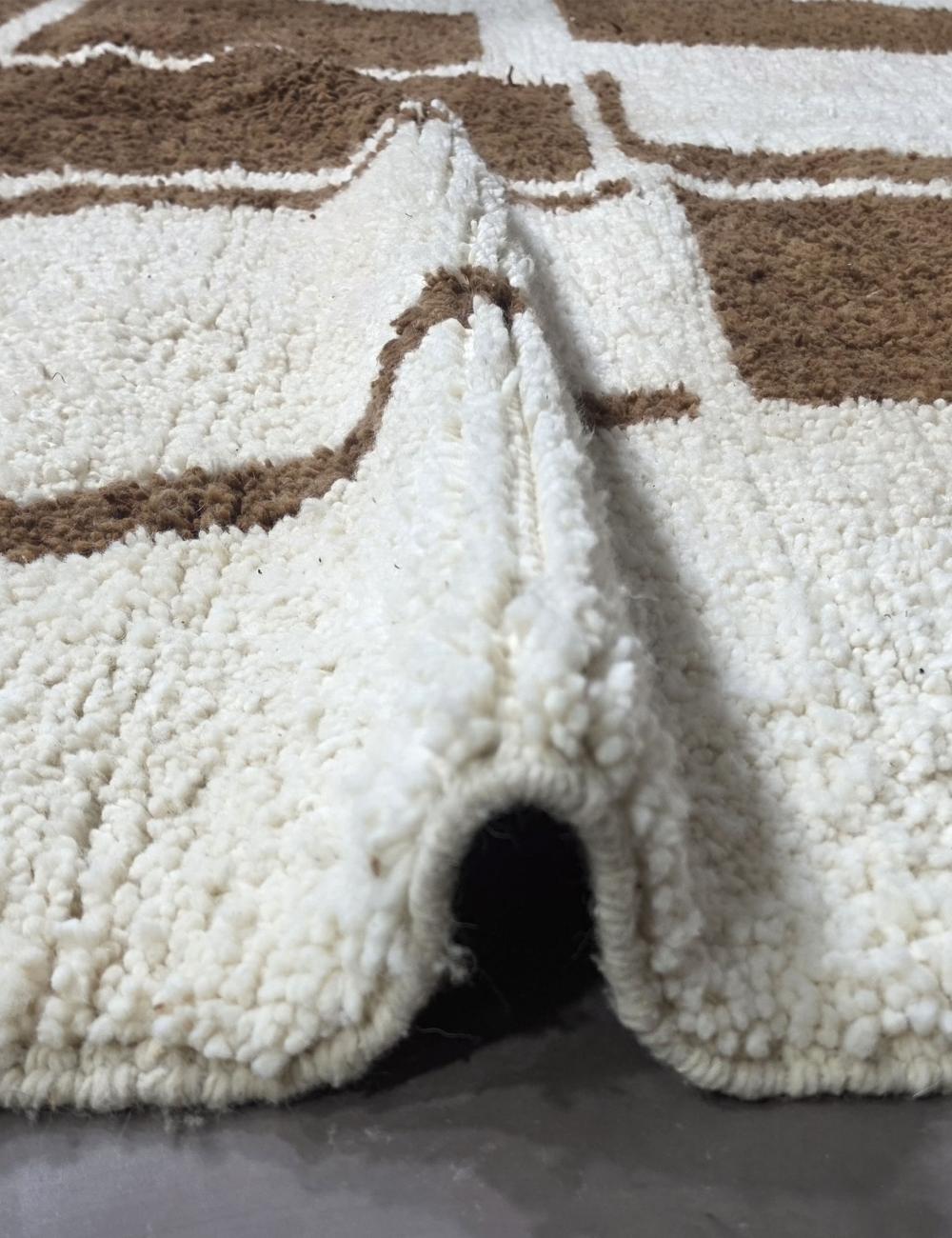 Modern handmade rug from Morocco - 303 x 255 cm