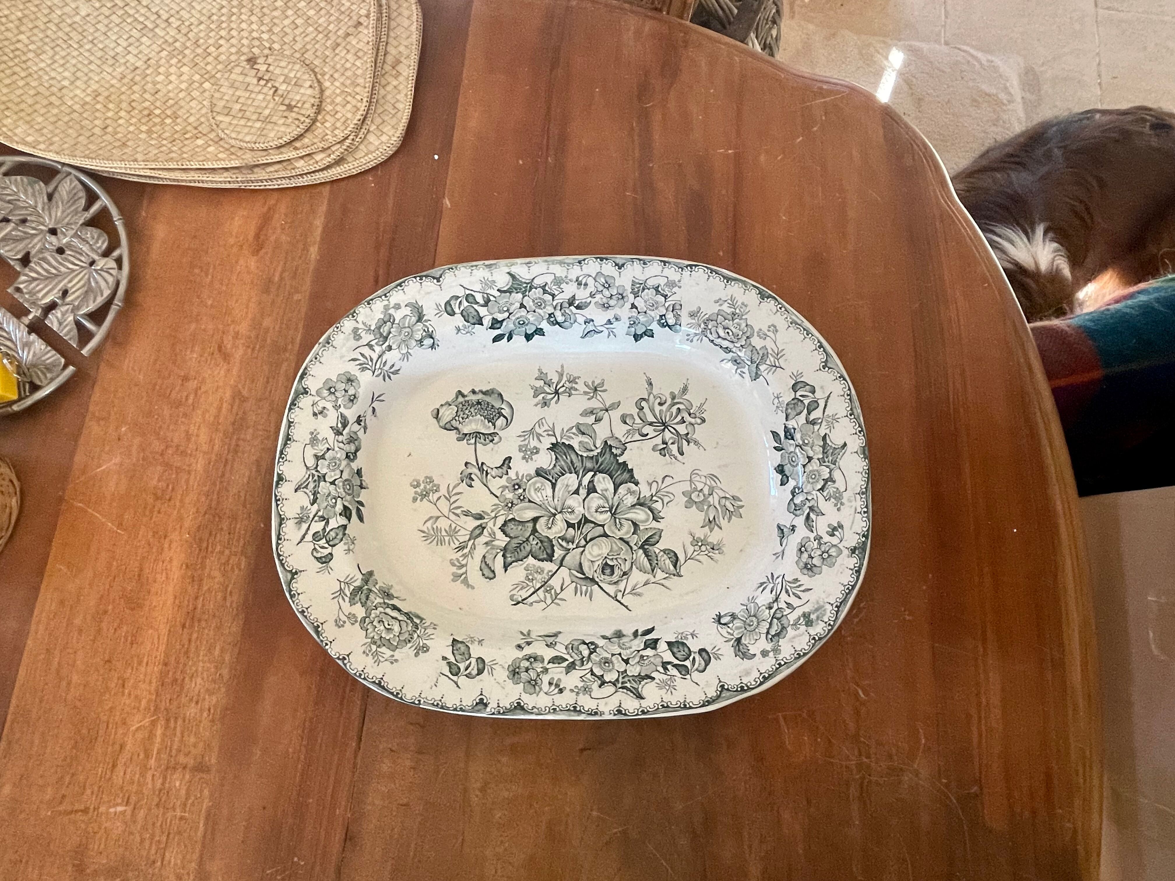 Old dish 40x32 cm