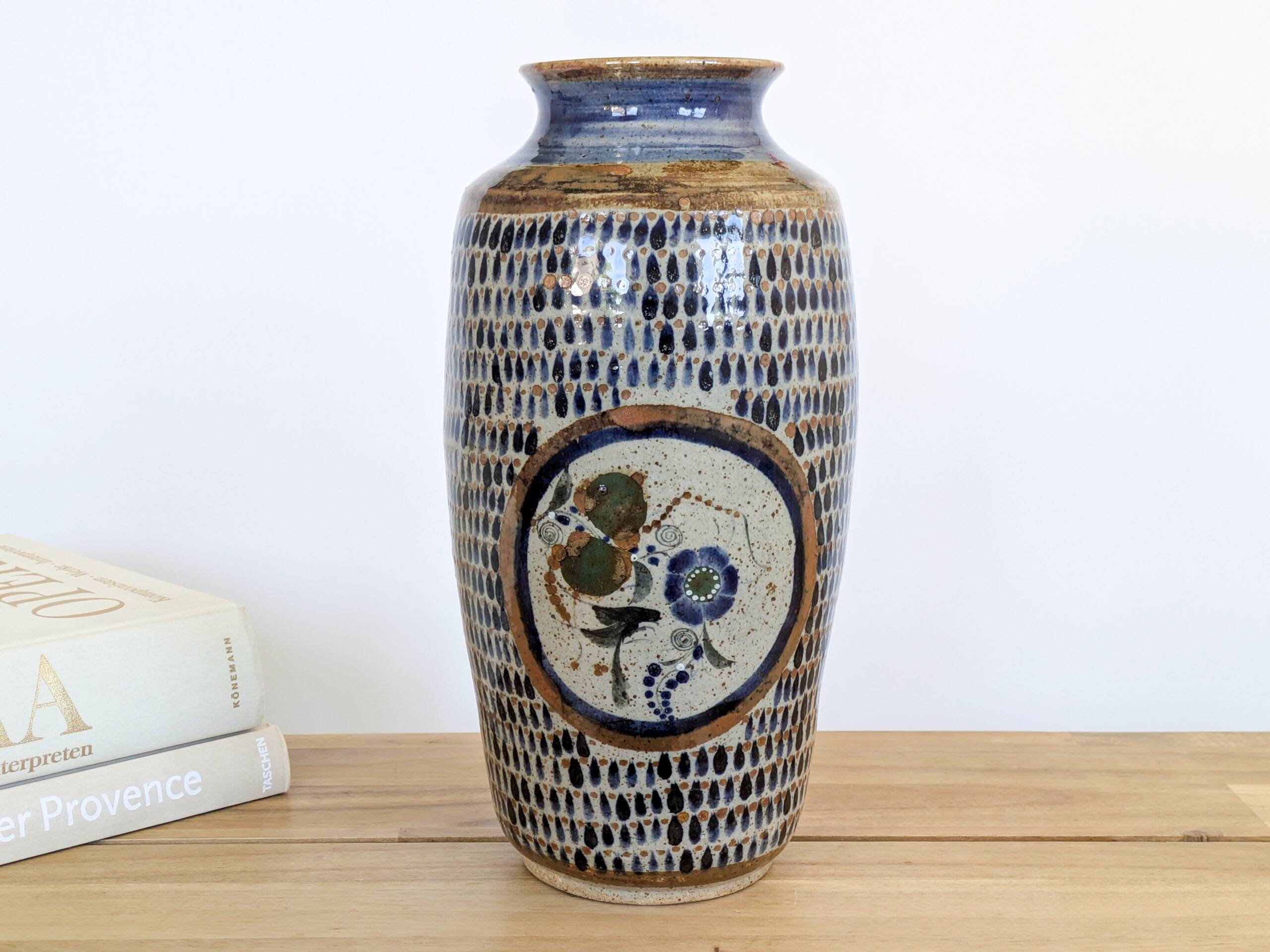 Large ceramic vase Tonalá hand-painted, Mexico 1970s