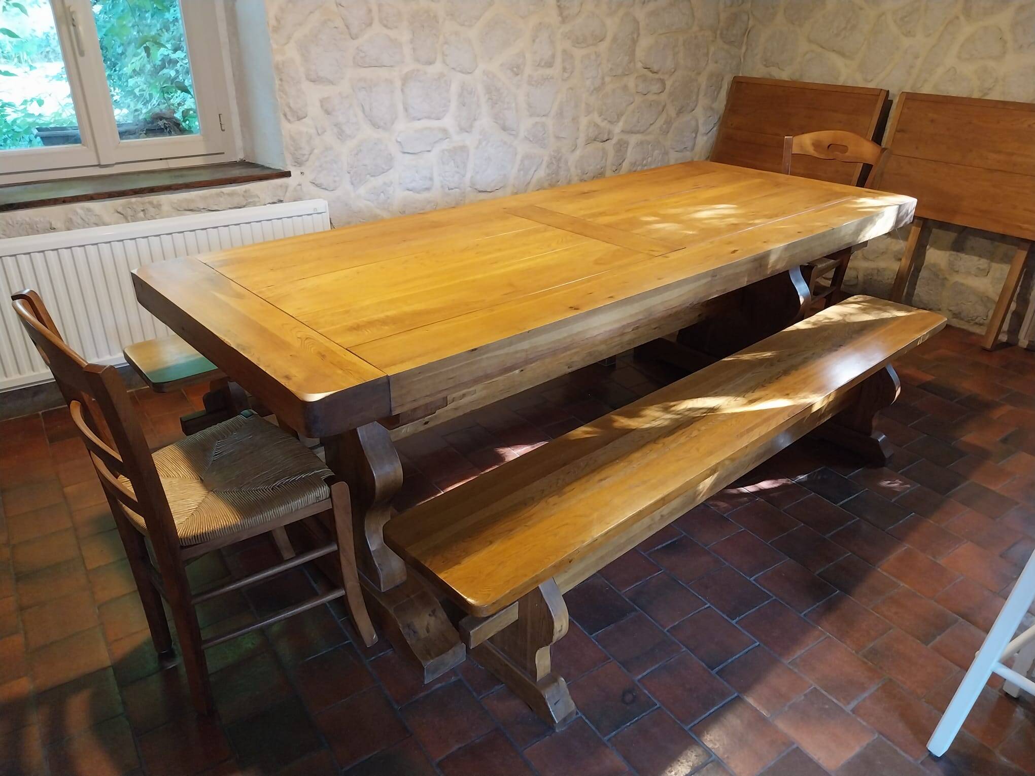 Set of solid oak abbey tables + 2 benches + 2 extension leaves