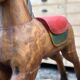 Cheval à bascule ancien