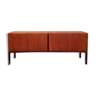 Mid century minimalist teak sideboard by Robert Heritage for Gordon Russell