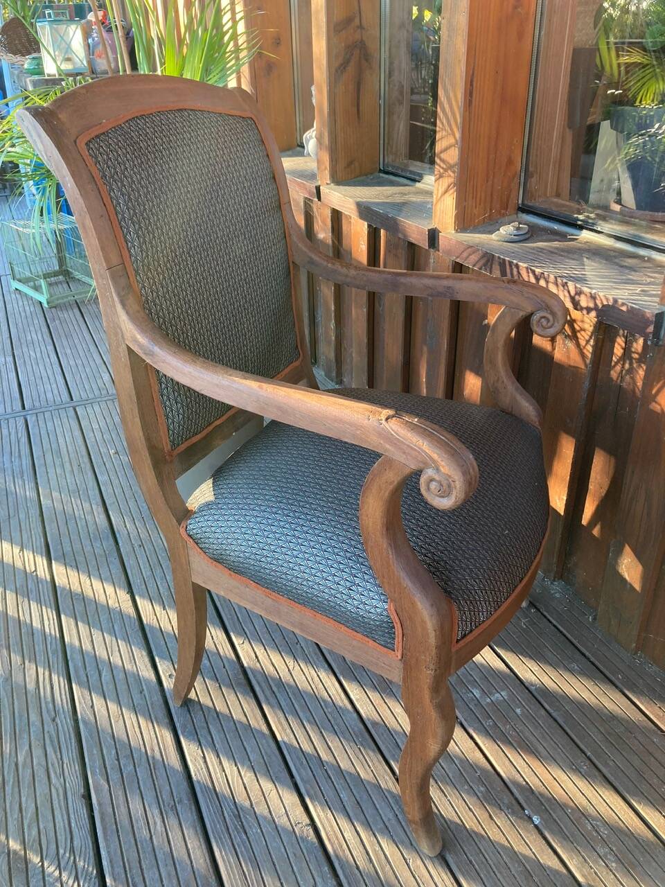 Antique Regency style armchair with complete restoration of the seat