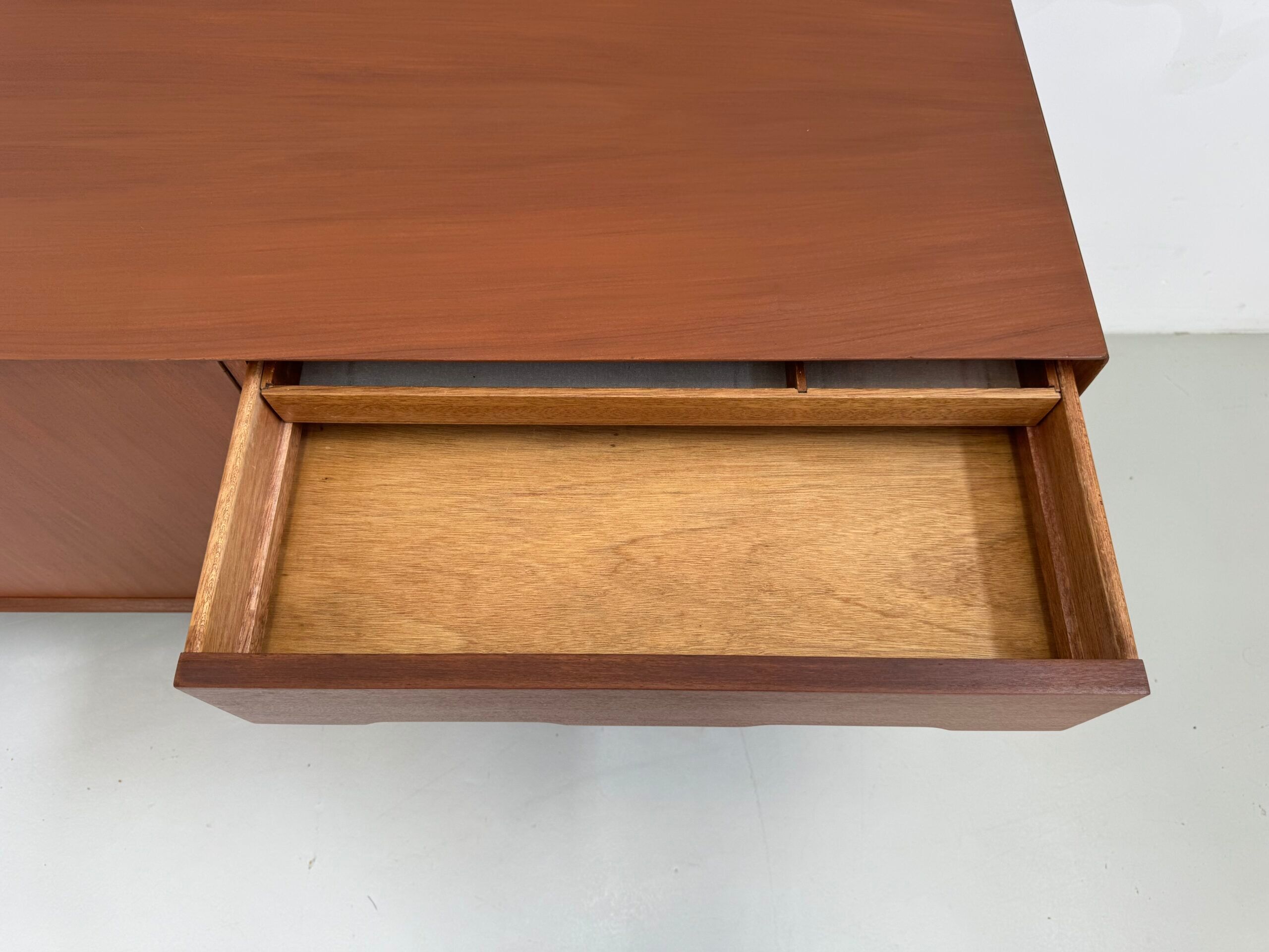 Buffet vintage Younger