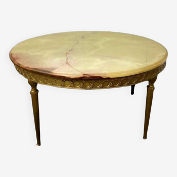 Table basse ronde vintage : plateau en onyx & structure en laiton doré