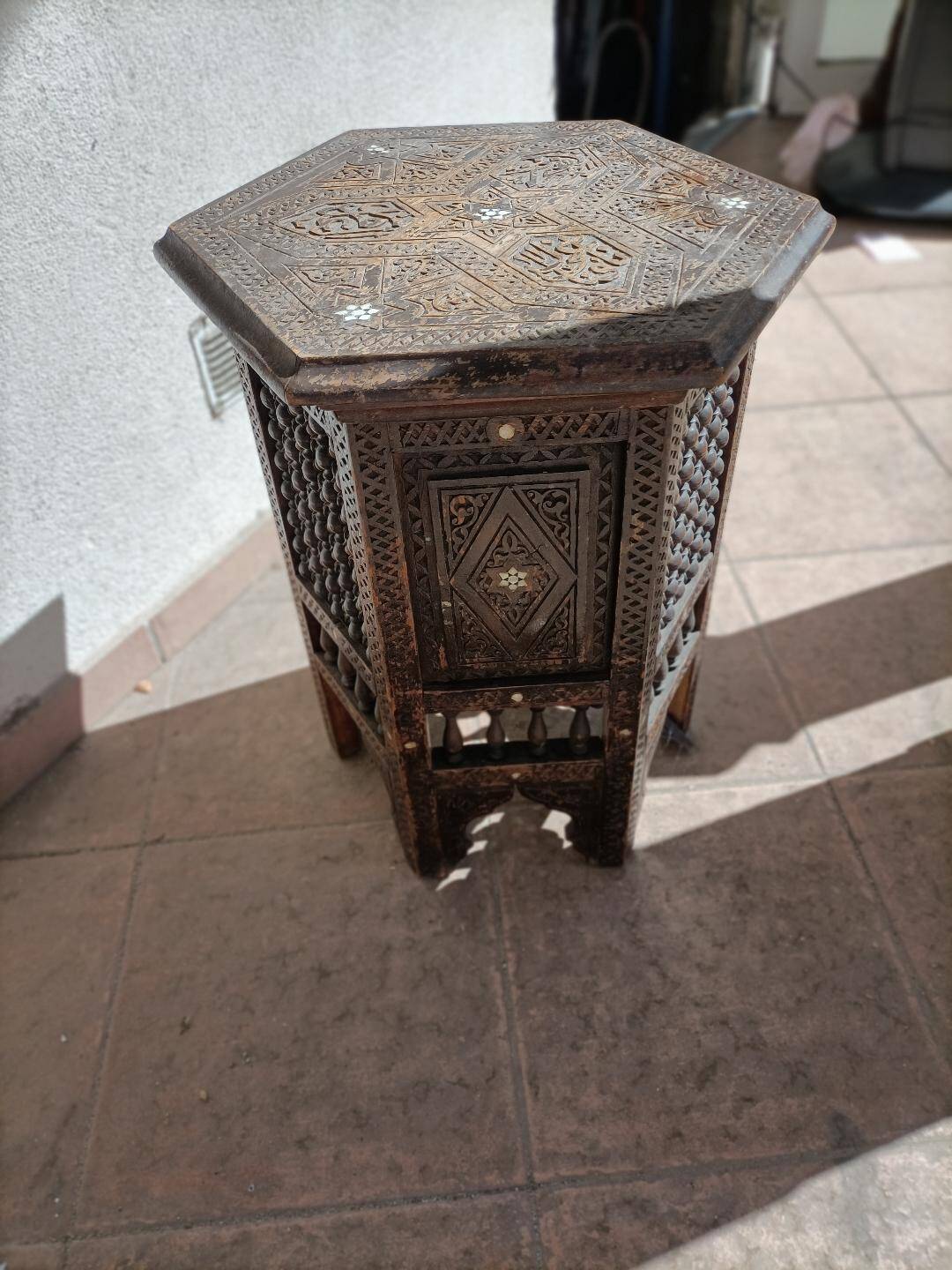 Table d'appoint octogonale antique / meuble syrien