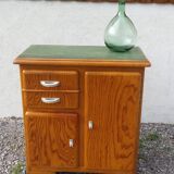 Honey-coloured mado buffet