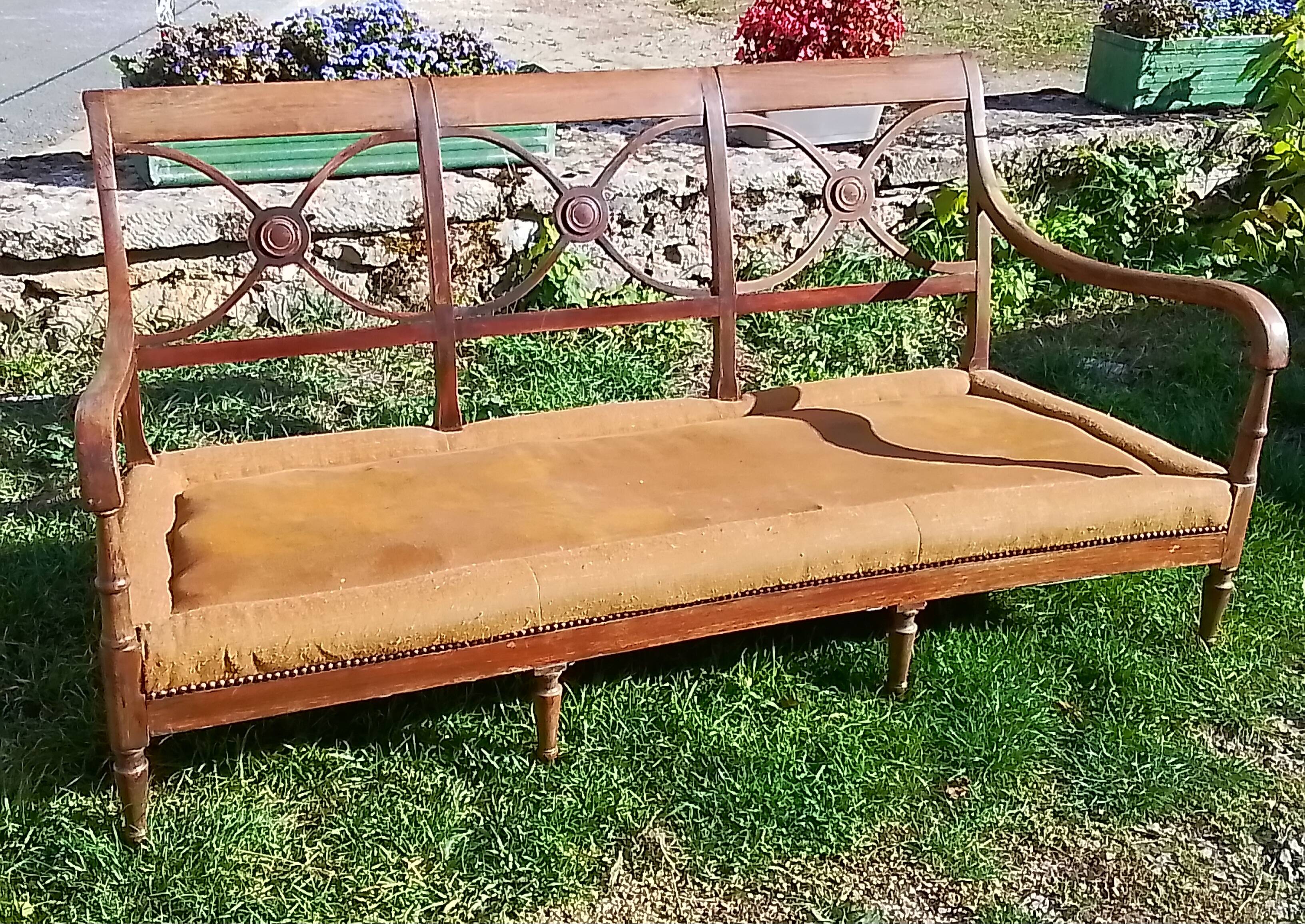 3-seater wooden sofa benches and feather seats