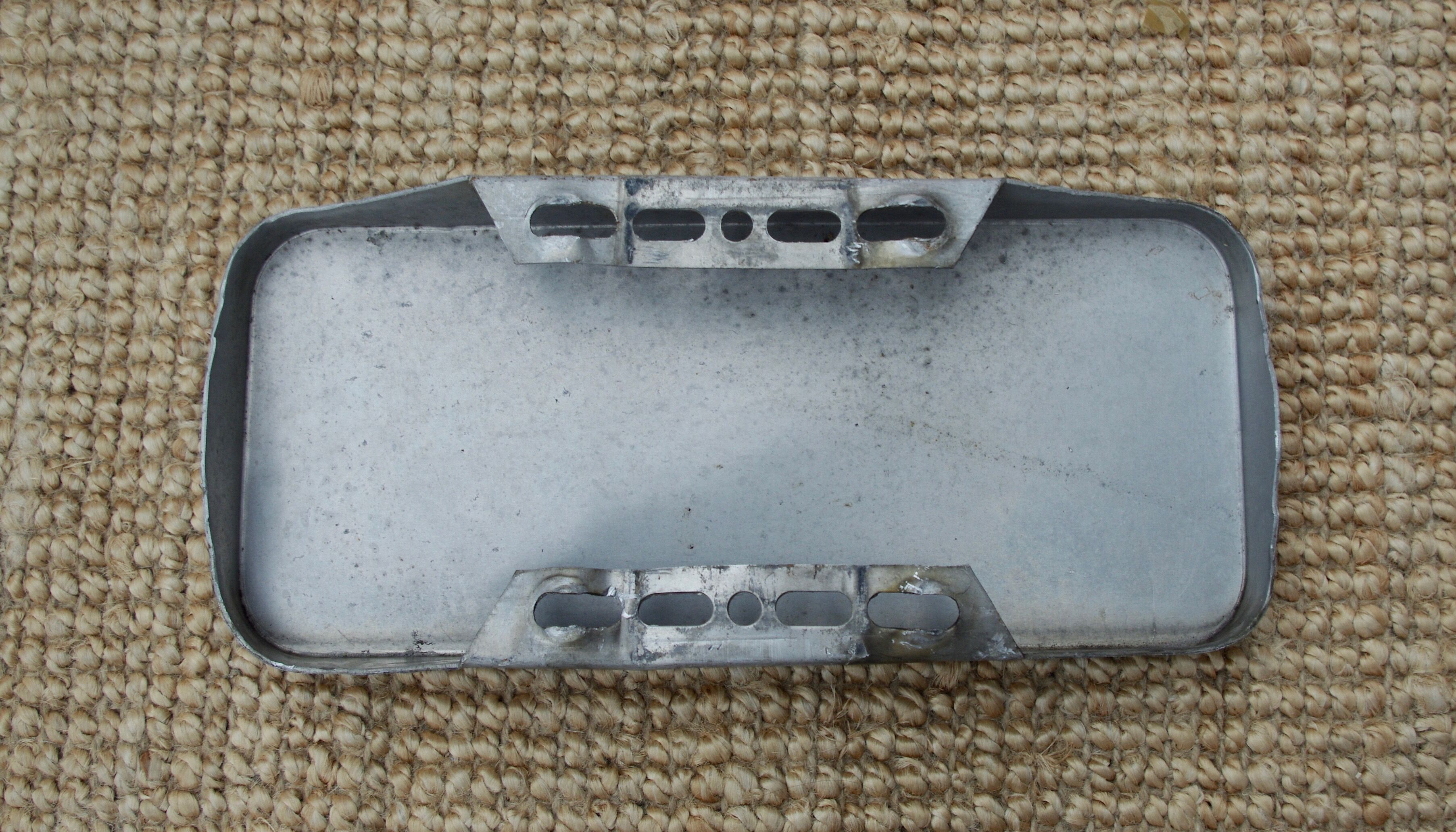 Metal sign plate "give way"