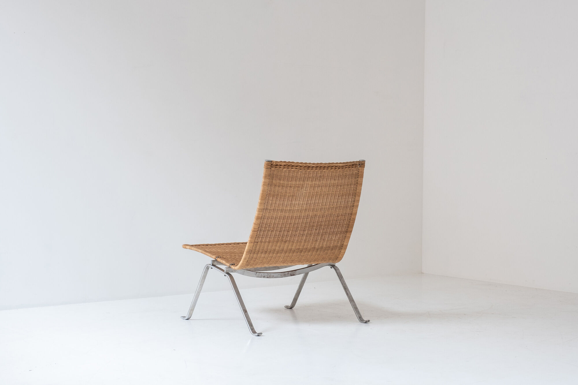 Early edition PK22 by Poul Kjaerholm for E. Kold Christensen, Denmark 1956.