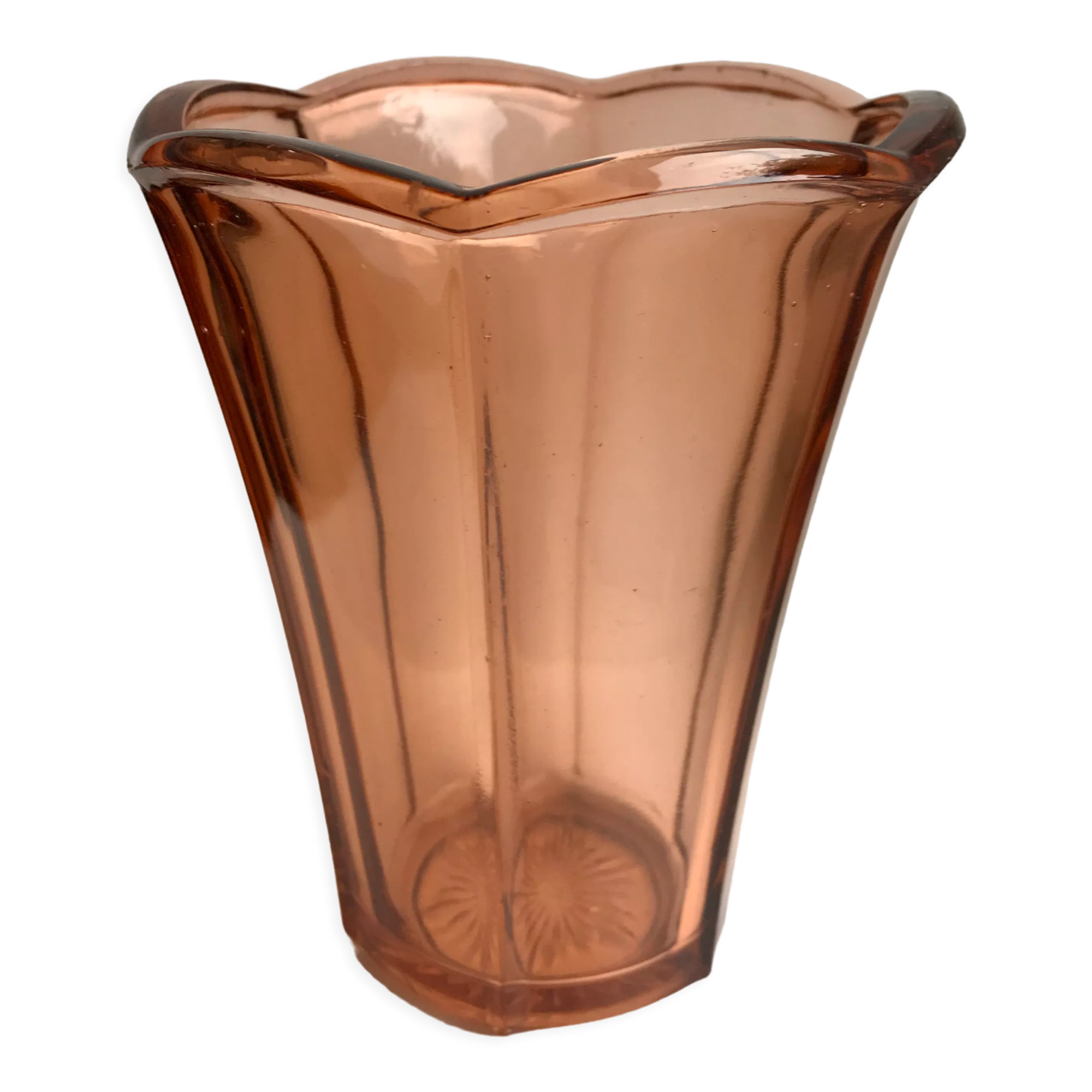Vase en verre coloré rose années 50-60