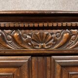 Large Louis XIII period Burgundy buffet in solid walnut circa 1650