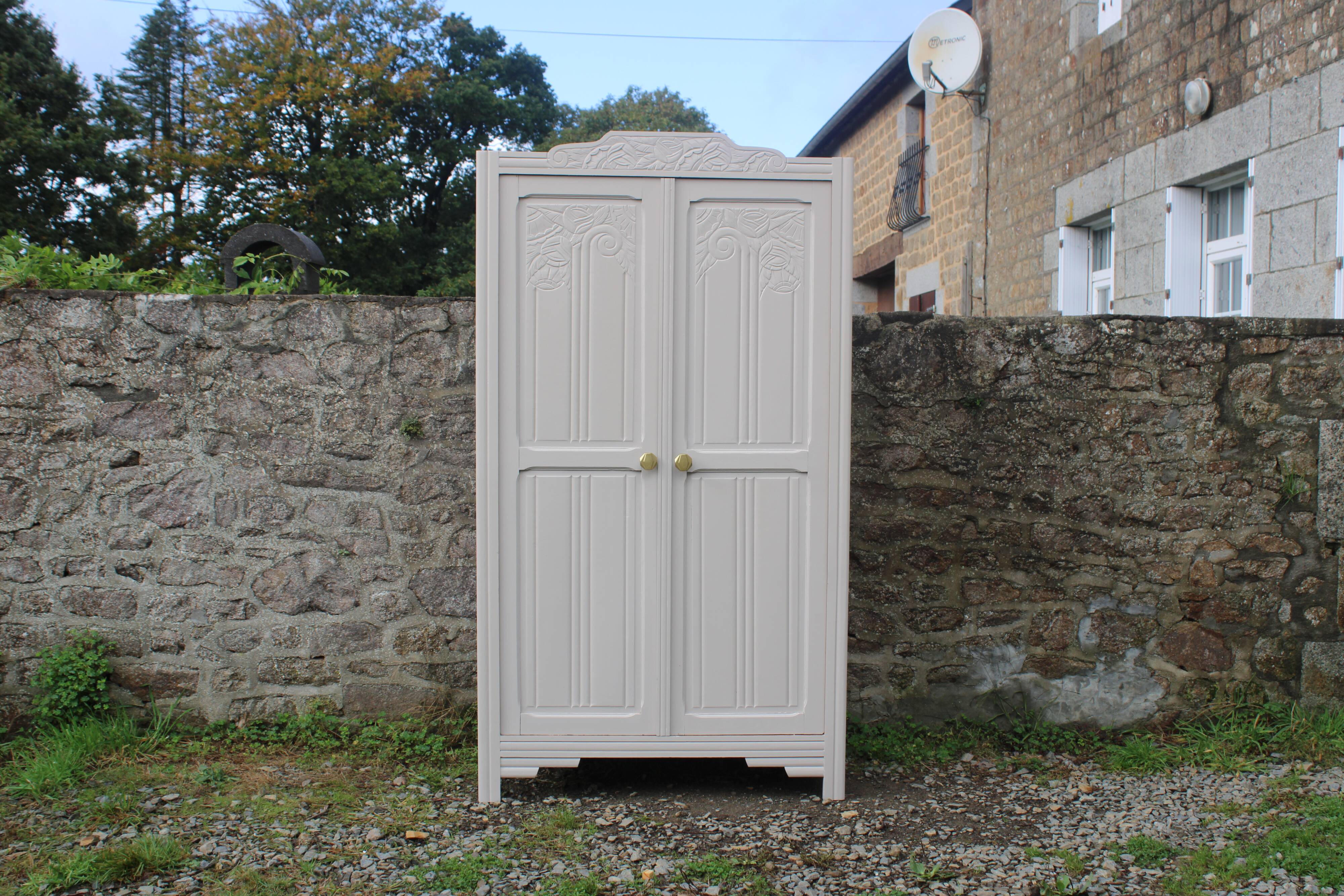 Vintage art deco cabinet