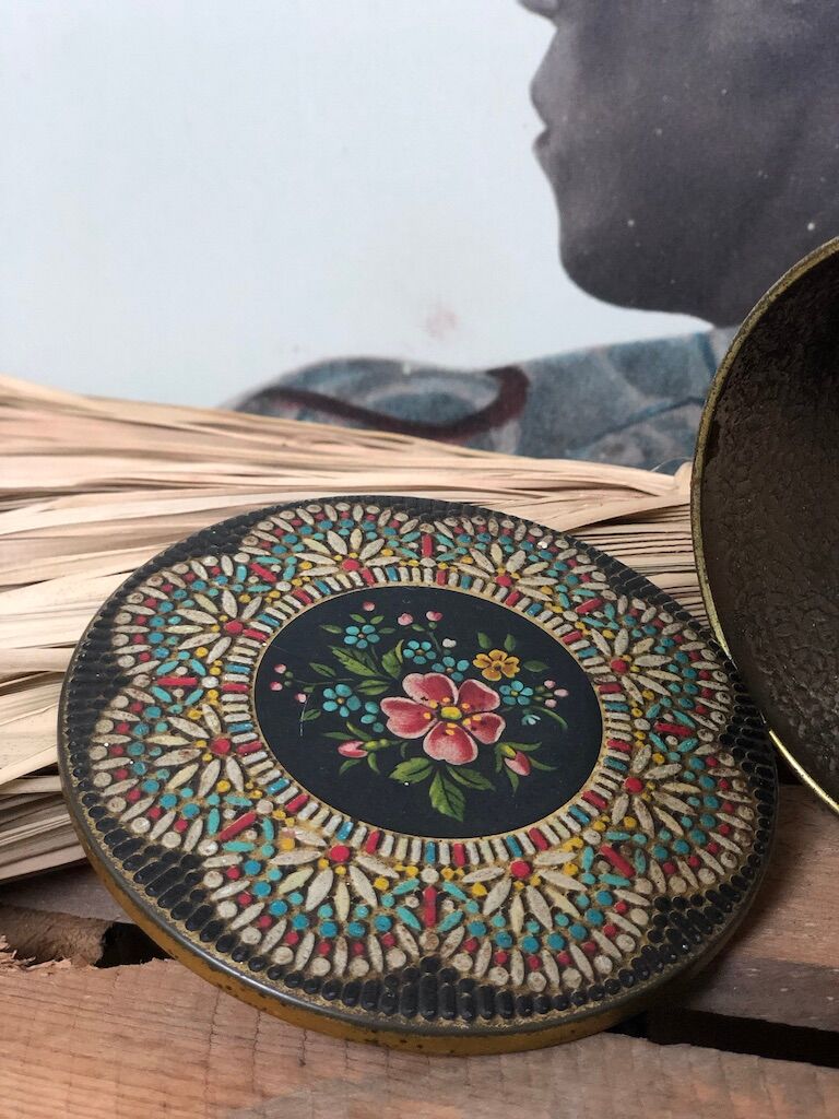 Metal candy box, flower and mosaic decoration, 60