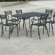 Ensemble de 6 fauteuils et table en métal perforé 1950