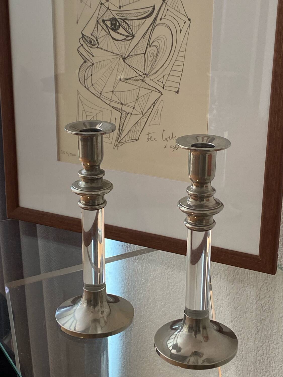 Paire de bougeoirs design en lucite et métal, années 60