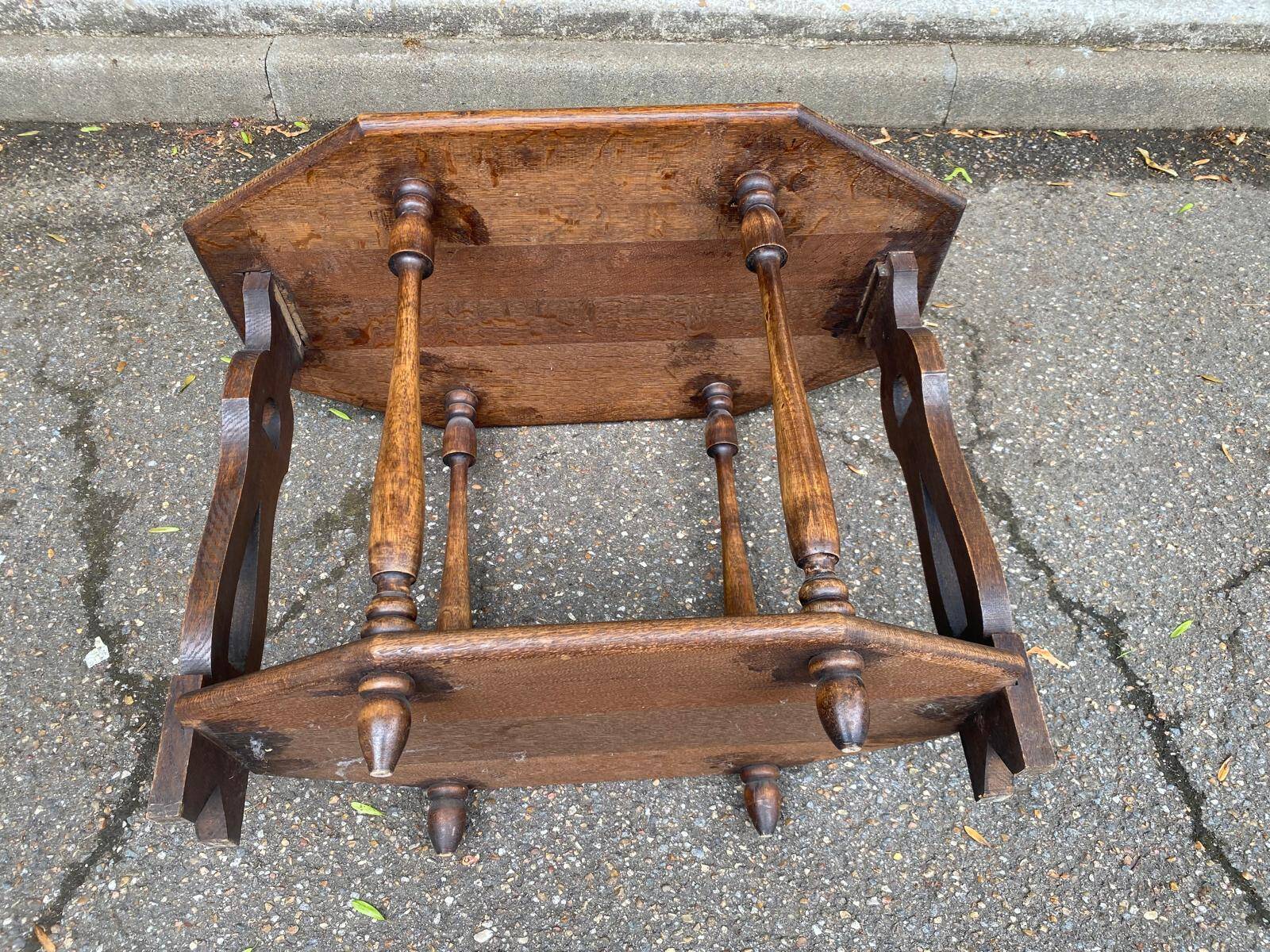 Table basse table d'appoint arts and crafts en chêne massif des années 20
