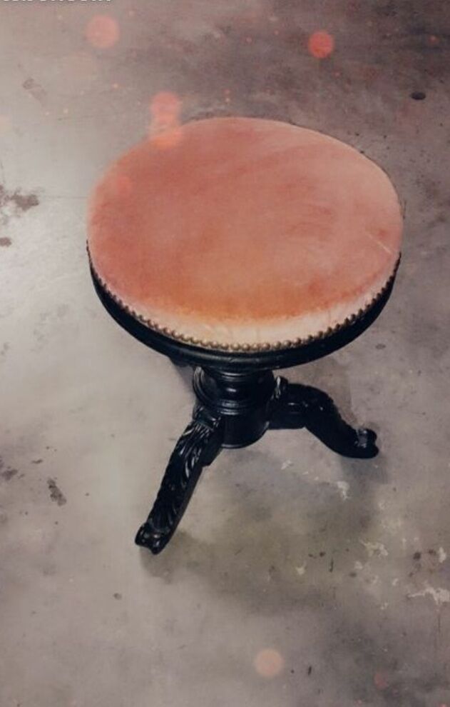 Napoleon III piano stool