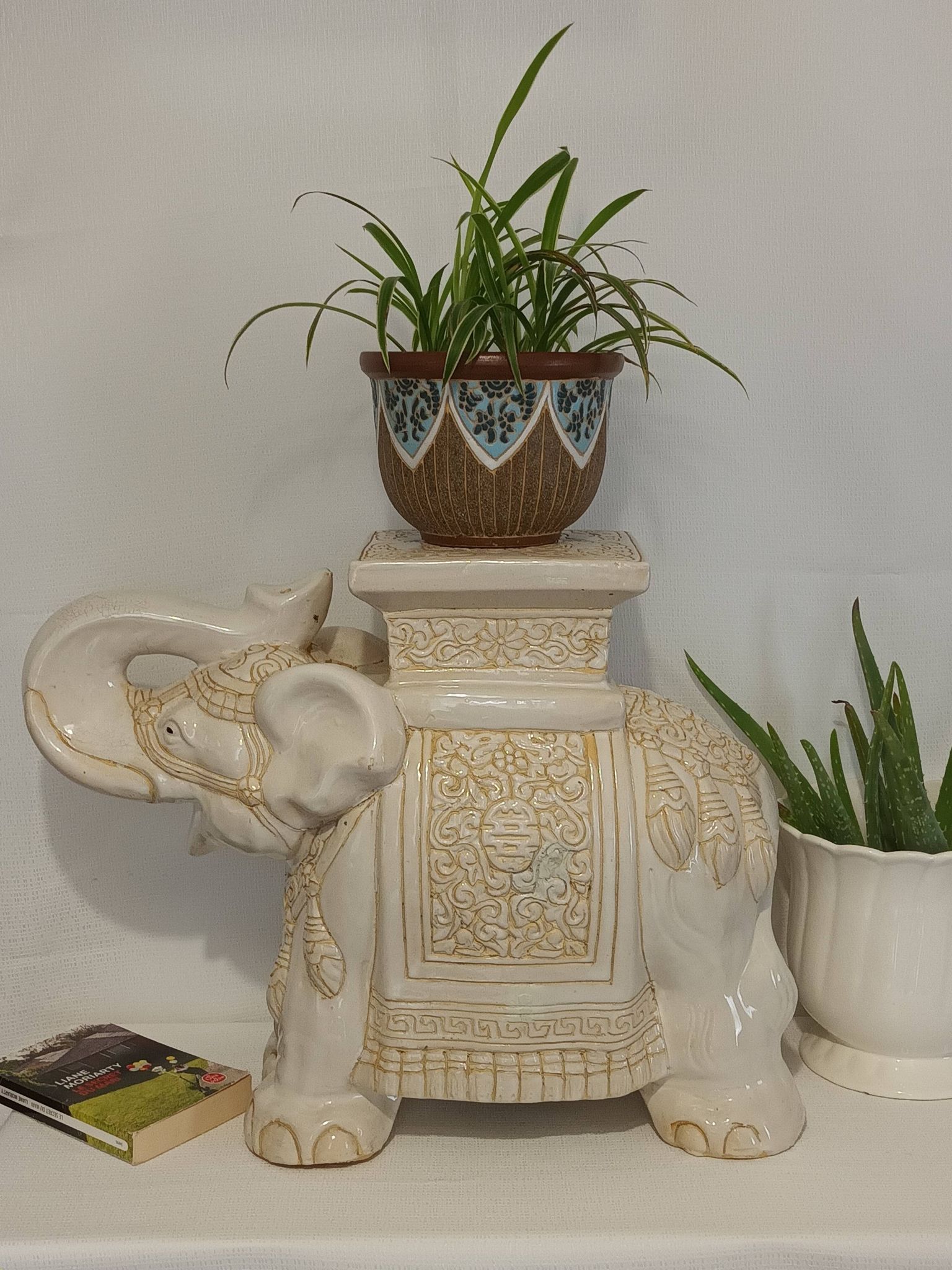 Porte plante éléphant en céramique vintage