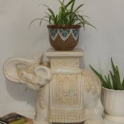Porte plante éléphant en céramique vintage