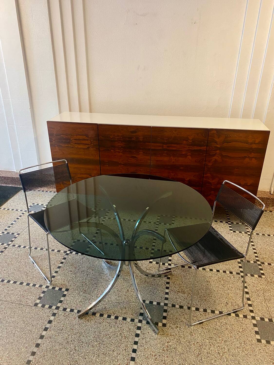 Italian round table in smoked glass 1970 Giotto Stoppino style