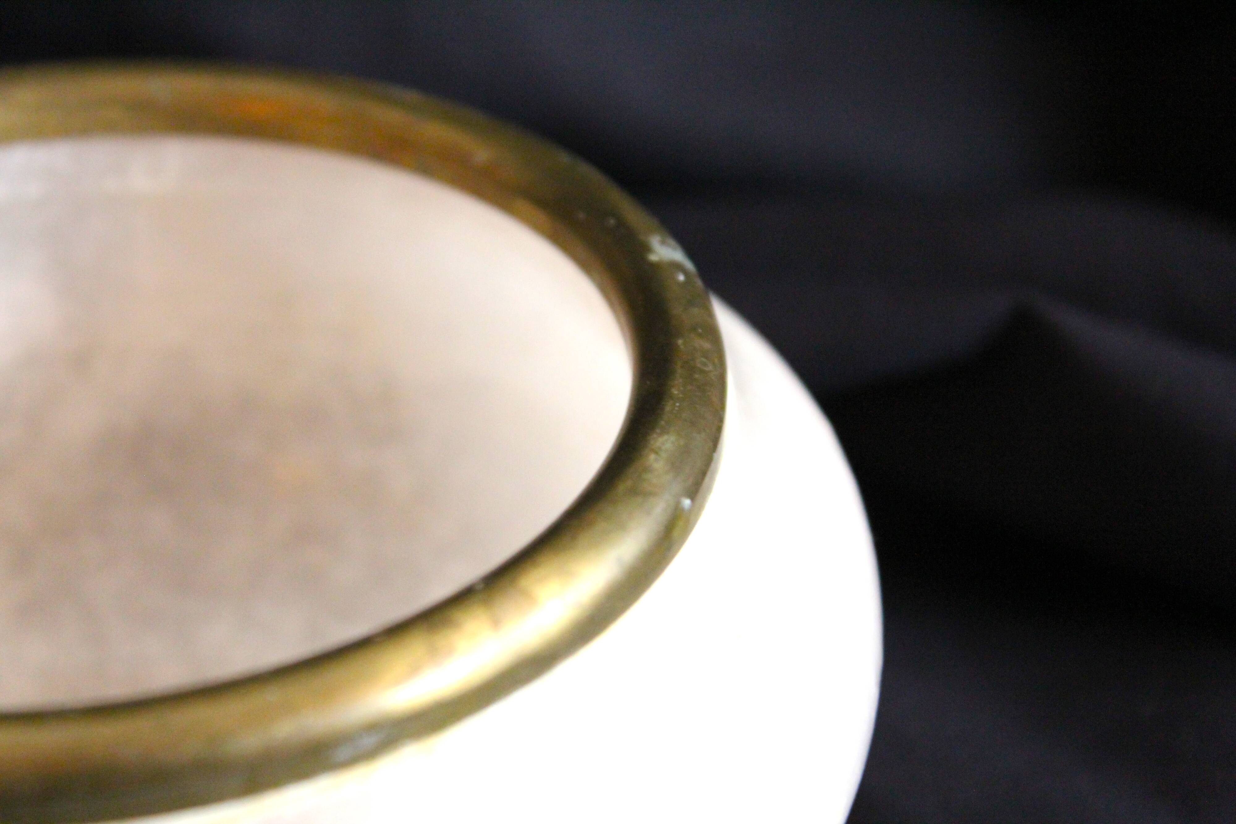 Pink opaline candy maker