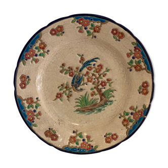 Assiette émaux de Longwy peinte à la main paon sur cerisier début 20ème siècle