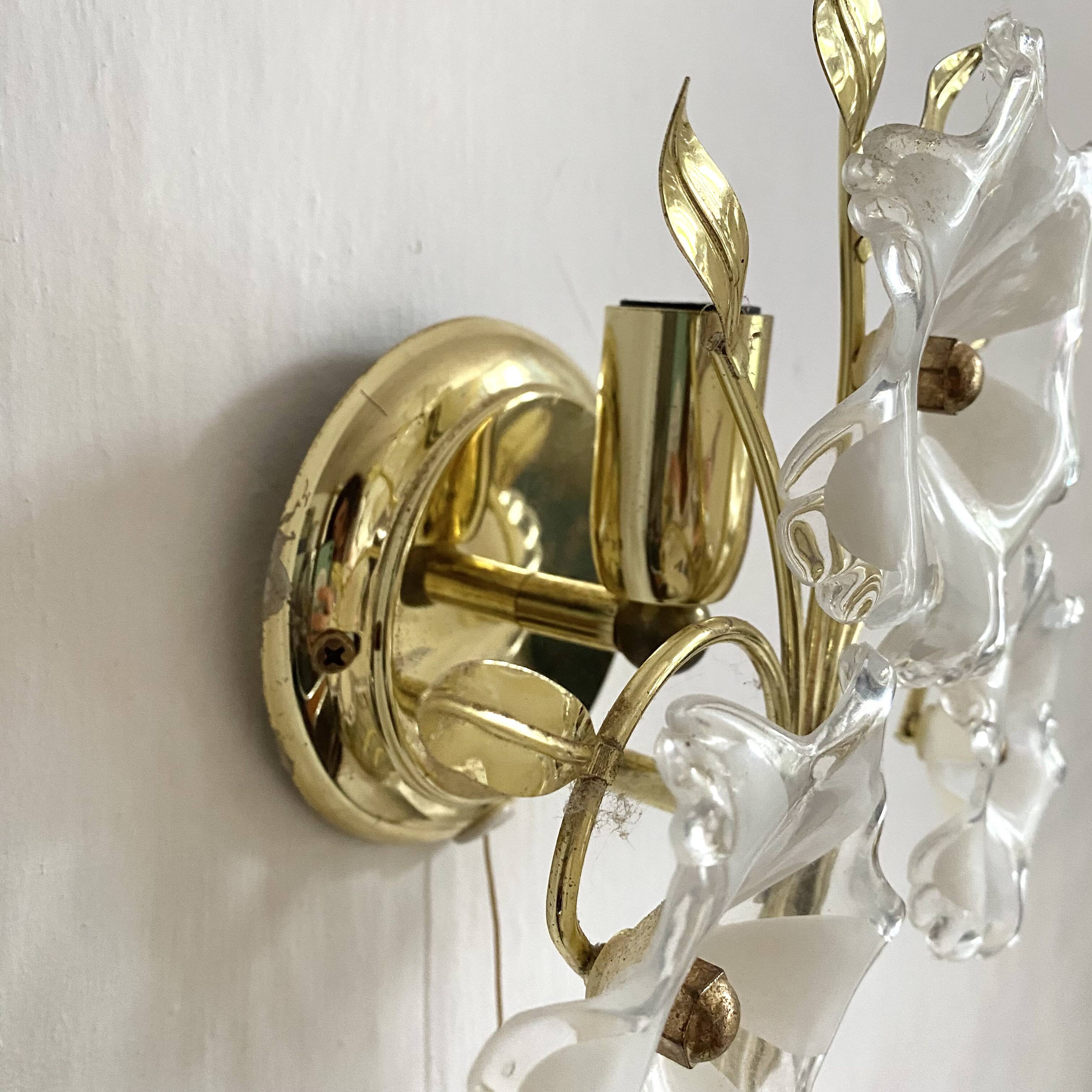 Murano glass flower wall light, Italy 1970