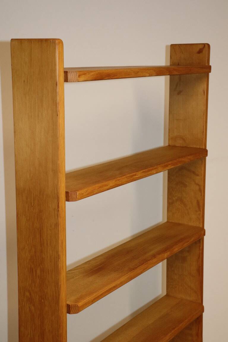 Guillerme and Chambron bookcase shelf in oak, 1960