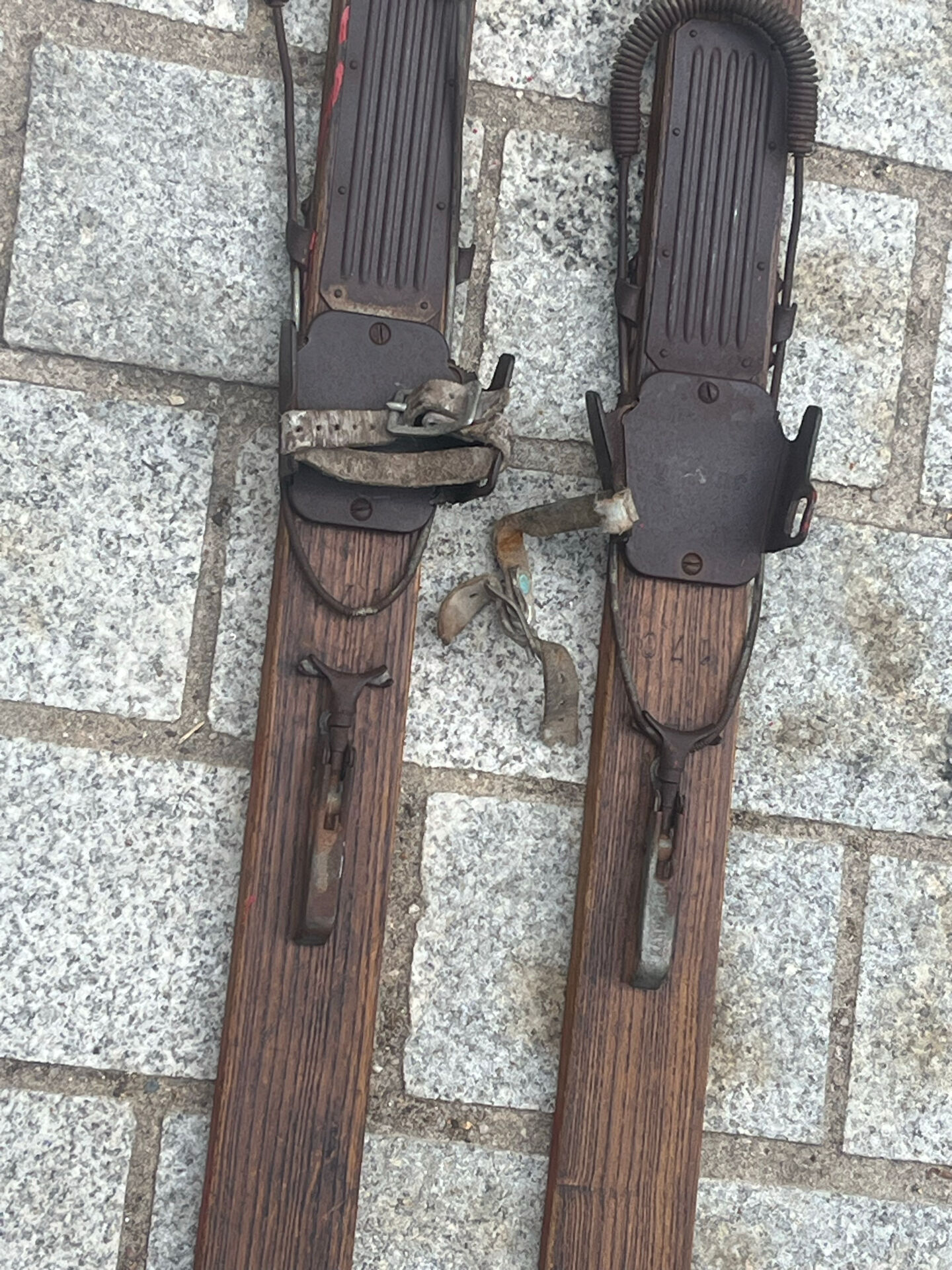 Vintage wooden skis pair L=169 cm