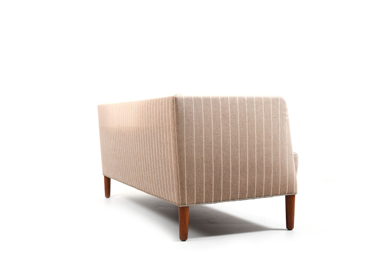 Canapé trois places par Hans Wegner pour Johannes Hansen