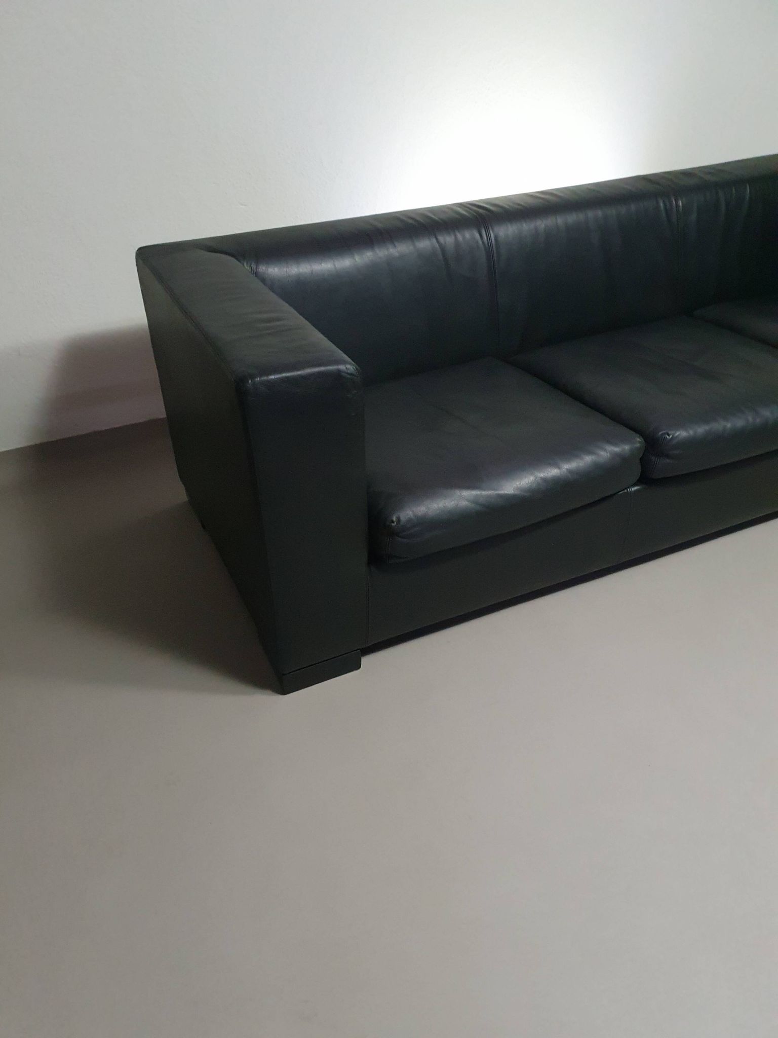 Wittmann leather sofa Camin by Paolo Piva