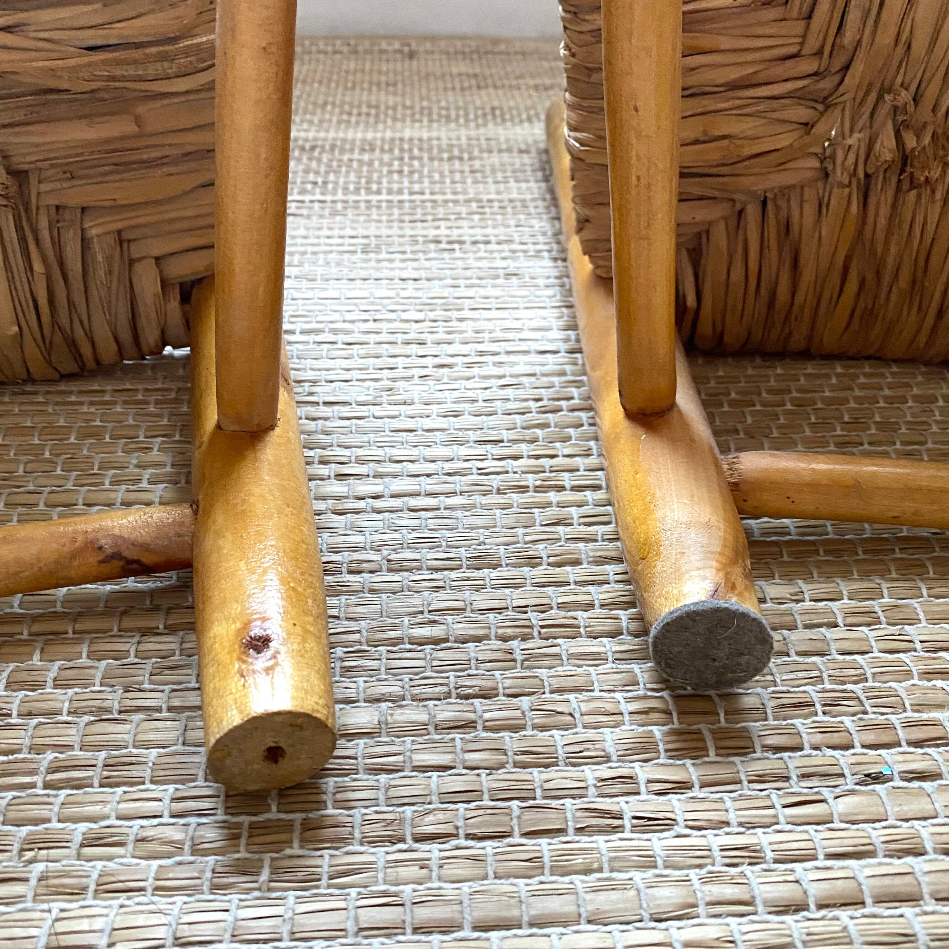 Chaises enfant anciennes en bois et paille