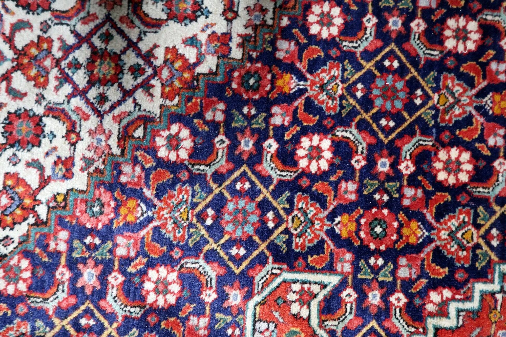 Tapis médaillon en laine vintage des années 1940, rouge et marine, 206 × 320 cm
