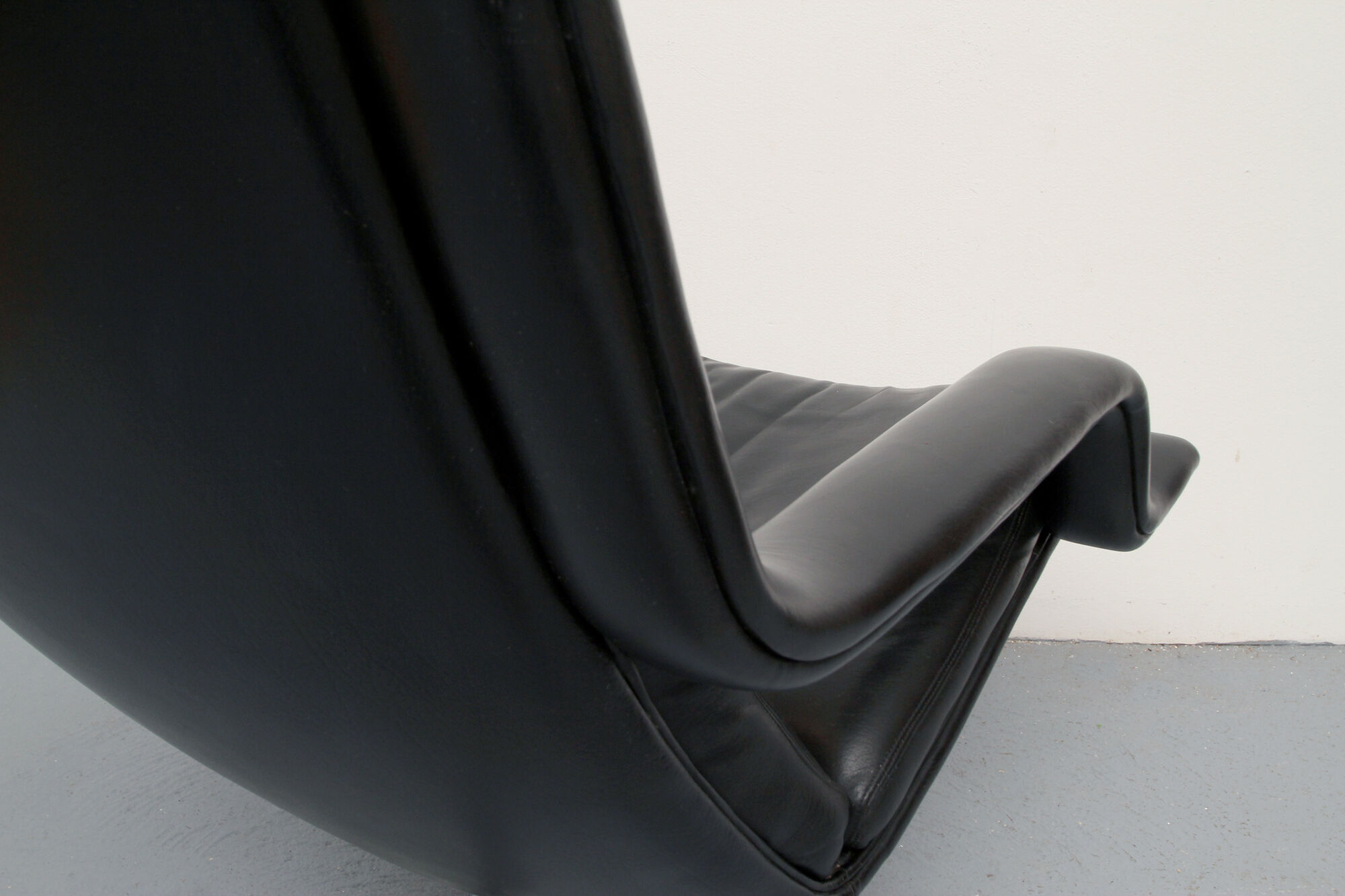 1970s leather swivel chair from geoffrey hartcourt for artifort